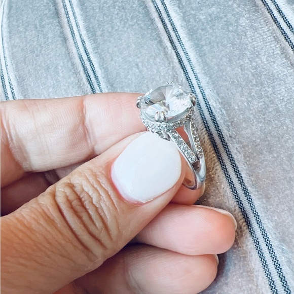 Travel ring!! - Picture 2 of 3